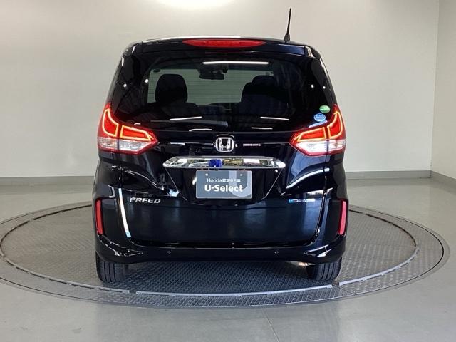 フリードハイブリッド ハイブリッド・Ｇホンダセンシング　純正メモリーナビ　ドラレコ　リアカメラ　軽減ブレーキ　キーフリーシステム　記録簿　ＤＶＤ再生可能　サイドカーテンエアバック　ＥＣＯＮ　後カメラ　Ａクルーズ　地デジフルセグＴＶ　ＬＥＤヘッドランプ（9枚目）