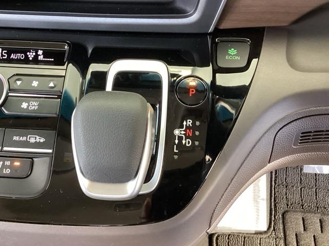 フリードハイブリッド ハイブリッド・Ｇホンダセンシング　純正メモリーナビ　ドラレコ　リアカメラ　軽減ブレーキ　キーフリーシステム　記録簿　ＤＶＤ再生可能　サイドカーテンエアバック　ＥＣＯＮ　後カメラ　Ａクルーズ　地デジフルセグＴＶ　ＬＥＤヘッドランプ（39枚目）