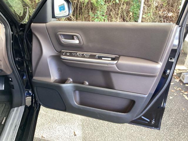 フリードハイブリッド ハイブリッド・Ｇホンダセンシング　純正メモリーナビ　ドラレコ　リアカメラ　軽減ブレーキ　キーフリーシステム　記録簿　ＤＶＤ再生可能　サイドカーテンエアバック　ＥＣＯＮ　後カメラ　Ａクルーズ　地デジフルセグＴＶ　ＬＥＤヘッドランプ（50枚目）