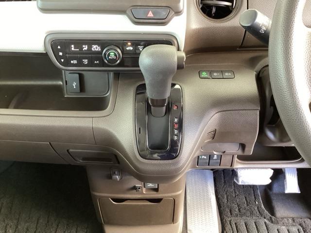 Ｎ－ＢＯＸ Ｇ　純正ディスプレイオーディオ　リアカメラ　前後ソナー　エアバック　横滑防止装置　ＬＥＤヘッドライト　スマートキー　ベンチシ－ト　オートエアコン　整備記録簿　パワーウィンドウ　パワステ　ＵＳＢ　ＡＢＳ（13枚目）