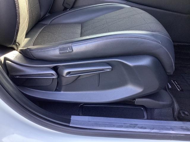 ヴェゼル e:HEVZ メモリーナビ ドラレコ ETC リアカメラ 衝突回避支援ブレーキ機能 スマキ Pトランク フルオートエアコン Dレコ エアバッグ 両席エアバック Rカメ 記録簿付 パワーウィンドウ LEDランプ(26枚目)