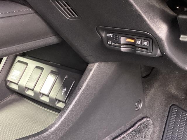 ヴェゼル ハイブリッドX・ホンダセンシング メモリーナビ リアカメラ ETC Aクルーズ Bモニ スマキー オートエアコン VSA LEDヘッドライト カーテンエアバッグ ABS パワーウィンドウ USB Wエアバッグ DVD再生 キーレス(13枚目)