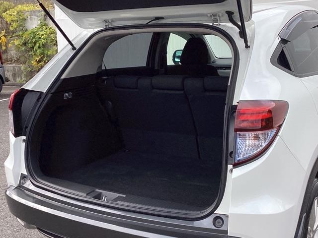 ヴェゼル ハイブリッドX・ホンダセンシング メモリーナビ リアカメラ ETC Aクルーズ Bモニ スマキー オートエアコン VSA LEDヘッドライト カーテンエアバッグ ABS パワーウィンドウ USB Wエアバッグ DVD再生 キーレス(19枚目)
