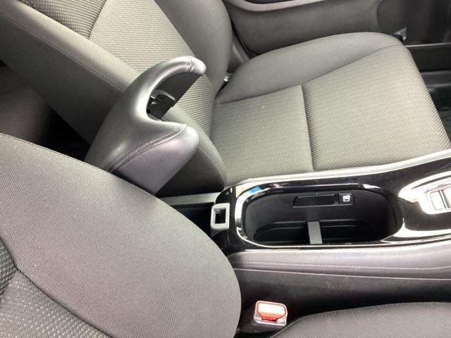 ヴェゼル ハイブリッドX・ホンダセンシング メモリーナビ リアカメラ ETC Aクルーズ Bモニ スマキー オートエアコン VSA LEDヘッドライト カーテンエアバッグ ABS パワーウィンドウ USB Wエアバッグ DVD再生 キーレス(31枚目)