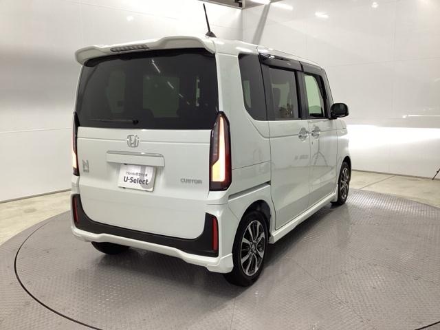 Ｎ－ＢＯＸカスタム ベースグレード　ＨｏｎｄａＣＯＮＮＥＣＴ対応純正メモリーナビ　ＵＳＢ接続　ＣＭＢＳ　Ｄレコ　ベンチシート　オートエアコン　スマートキ　ＬＥＤ　盗難防止装置　クルコン　ＥＴＣ　バックカメラ　フルセグＴＶ　エアバッグ（8枚目）