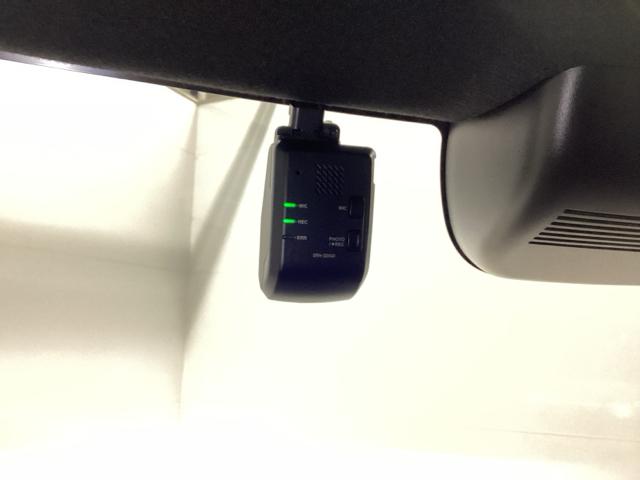 Ｎ－ＢＯＸカスタム ベースグレード　ＨｏｎｄａＣＯＮＮＥＣＴ対応純正メモリーナビ　ＵＳＢ接続　ＣＭＢＳ　Ｄレコ　ベンチシート　オートエアコン　スマートキ　ＬＥＤ　盗難防止装置　クルコン　ＥＴＣ　バックカメラ　フルセグＴＶ　エアバッグ（12枚目）