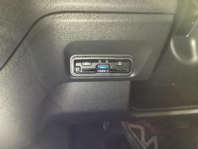 Ｎ－ＢＯＸカスタム ベースグレード　ＨｏｎｄａＣＯＮＮＥＣＴ対応純正メモリーナビ　ＵＳＢ接続　ＣＭＢＳ　Ｄレコ　ベンチシート　オートエアコン　スマートキ　ＬＥＤ　盗難防止装置　クルコン　ＥＴＣ　バックカメラ　フルセグＴＶ　エアバッグ（14枚目）