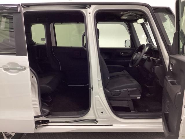 Ｎ－ＢＯＸカスタム ベースグレード　ＨｏｎｄａＣＯＮＮＥＣＴ対応純正メモリーナビ　ＵＳＢ接続　ＣＭＢＳ　Ｄレコ　ベンチシート　オートエアコン　スマートキ　ＬＥＤ　盗難防止装置　クルコン　ＥＴＣ　バックカメラ　フルセグＴＶ　エアバッグ（32枚目）