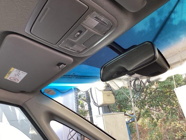 ステップワゴンスパーダ スパーダホンダセンシング　純正メモリーナビ　両側電動スライドドア　盗難防止　助手席エアバッグ　Ｗパワスラ　地デジ　サイドエアバッグ　ＬＥＤライト　横滑り防止システム　オートエアコン　リアカメラ　ナビ＆ＴＶ　三列シート　ＥＴＣ付（10枚目）