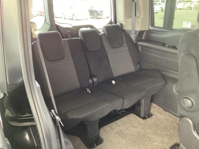 ステップワゴンスパーダ スパーダホンダセンシング　純正メモリーナビ　両側電動スライドドア　盗難防止　助手席エアバッグ　Ｗパワスラ　地デジ　サイドエアバッグ　ＬＥＤライト　横滑り防止システム　オートエアコン　リアカメラ　ナビ＆ＴＶ　三列シート　ＥＴＣ付（18枚目）