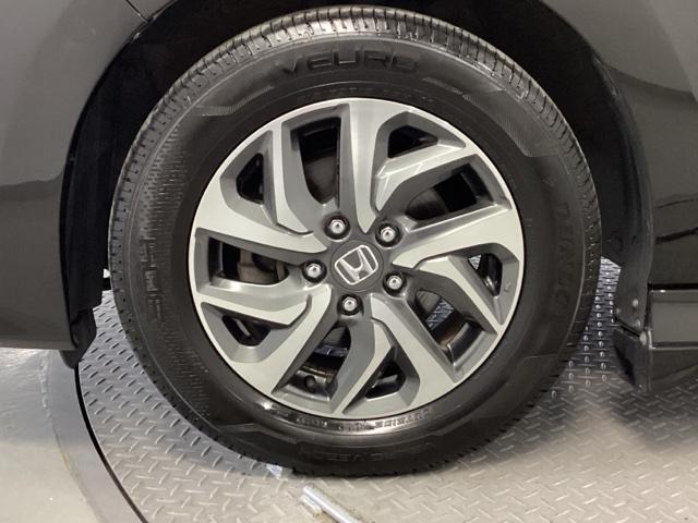 ステップワゴンスパーダ スパーダホンダセンシング　純正メモリーナビ　両側電動スライドドア　盗難防止　助手席エアバッグ　Ｗパワスラ　地デジ　サイドエアバッグ　ＬＥＤライト　横滑り防止システム　オートエアコン　リアカメラ　ナビ＆ＴＶ　三列シート　ＥＴＣ付（22枚目）