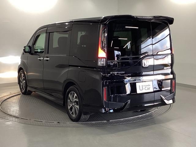 ステップワゴンスパーダ スパーダホンダセンシング　純正メモリーナビ　両側電動スライドドア　盗難防止　助手席エアバッグ　Ｗパワスラ　地デジ　サイドエアバッグ　ＬＥＤライト　横滑り防止システム　オートエアコン　リアカメラ　ナビ＆ＴＶ　三列シート　ＥＴＣ付（28枚目）