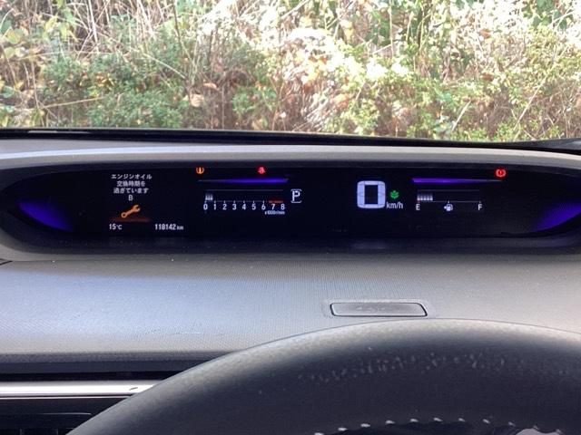 ステップワゴンスパーダ スパーダホンダセンシング　純正メモリーナビ　両側電動スライドドア　盗難防止　助手席エアバッグ　Ｗパワスラ　地デジ　サイドエアバッグ　ＬＥＤライト　横滑り防止システム　オートエアコン　リアカメラ　ナビ＆ＴＶ　三列シート　ＥＴＣ付（44枚目）