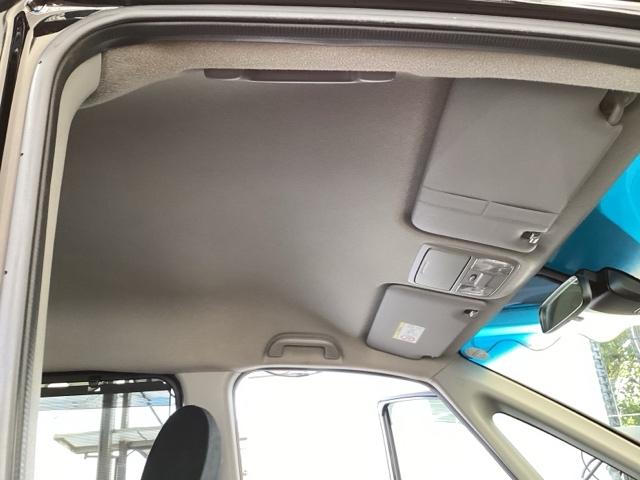 ステップワゴンスパーダ スパーダホンダセンシング　純正メモリーナビ　両側電動スライドドア　盗難防止　助手席エアバッグ　Ｗパワスラ　地デジ　サイドエアバッグ　ＬＥＤライト　横滑り防止システム　オートエアコン　リアカメラ　ナビ＆ＴＶ　三列シート　ＥＴＣ付（53枚目）