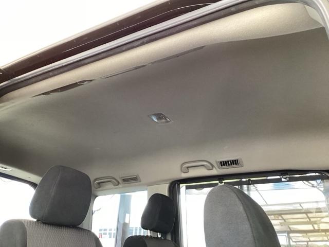 ステップワゴンスパーダ スパーダホンダセンシング　純正メモリーナビ　両側電動スライドドア　盗難防止　助手席エアバッグ　Ｗパワスラ　地デジ　サイドエアバッグ　ＬＥＤライト　横滑り防止システム　オートエアコン　リアカメラ　ナビ＆ＴＶ　三列シート　ＥＴＣ付（54枚目）