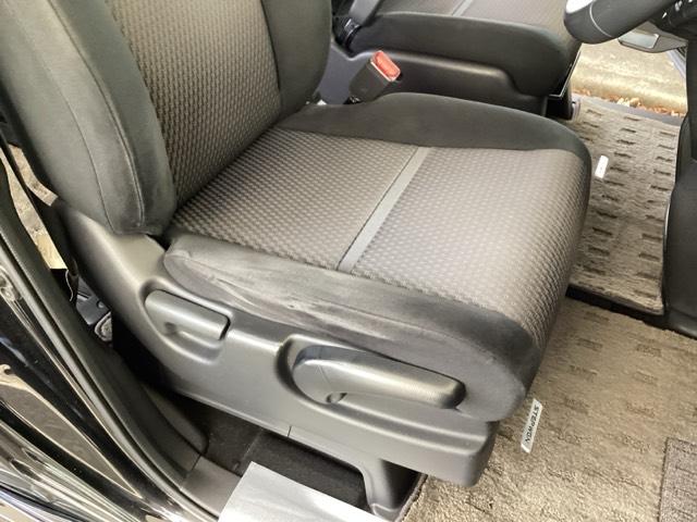 ステップワゴンスパーダ スパーダホンダセンシング　純正メモリーナビ　両側電動スライドドア　盗難防止　助手席エアバッグ　Ｗパワスラ　地デジ　サイドエアバッグ　ＬＥＤライト　横滑り防止システム　オートエアコン　リアカメラ　ナビ＆ＴＶ　三列シート　ＥＴＣ付（56枚目）
