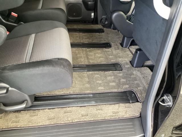 ステップワゴンスパーダ スパーダホンダセンシング　純正メモリーナビ　両側電動スライドドア　盗難防止　助手席エアバッグ　Ｗパワスラ　地デジ　サイドエアバッグ　ＬＥＤライト　横滑り防止システム　オートエアコン　リアカメラ　ナビ＆ＴＶ　三列シート　ＥＴＣ付（60枚目）