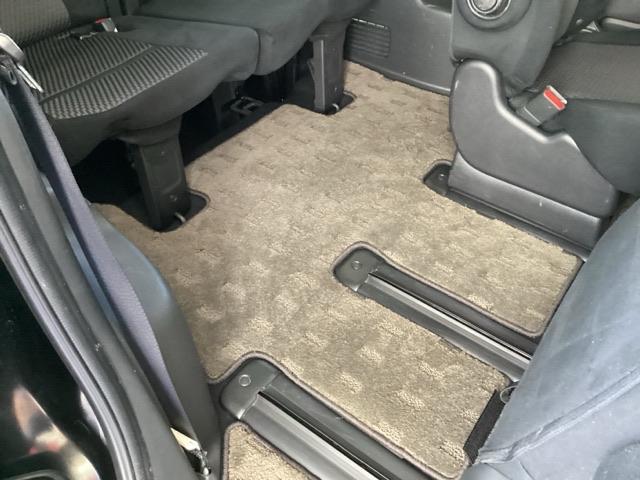 ステップワゴンスパーダ スパーダホンダセンシング　純正メモリーナビ　両側電動スライドドア　盗難防止　助手席エアバッグ　Ｗパワスラ　地デジ　サイドエアバッグ　ＬＥＤライト　横滑り防止システム　オートエアコン　リアカメラ　ナビ＆ＴＶ　三列シート　ＥＴＣ付（62枚目）