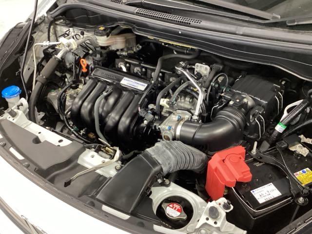 フィット ホーム　純正メモリーナビ　リアカメラ　ＥＴＣ　衝突軽減ブレーキ　ＬＥＤライト　オートライト　クリアランスソナー　フルセグＴＶ　記録簿付　エアバッグ　ｉストップ　スマ－トキ－　盗難防止装置　Ｗエアバック　ＤＶＤ（20枚目）