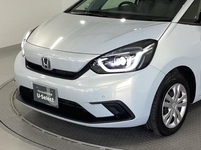 フィット ホーム　純正メモリーナビ　リアカメラ　ＥＴＣ　衝突軽減ブレーキ　ＬＥＤライト　オートライト　クリアランスソナー　フルセグＴＶ　記録簿付　エアバッグ　ｉストップ　スマ－トキ－　盗難防止装置　Ｗエアバック　ＤＶＤ（24枚目）