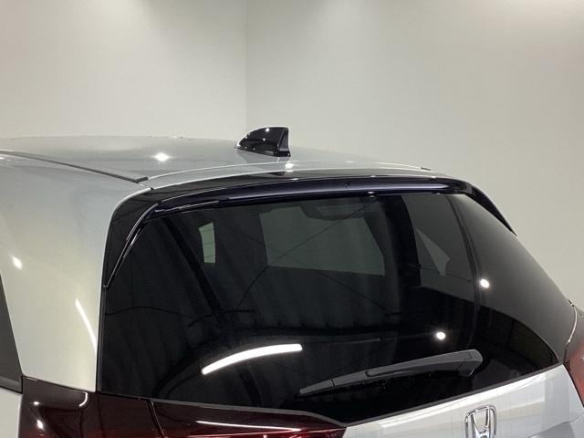 フィット ホーム　純正メモリーナビ　リアカメラ　ＥＴＣ　衝突軽減ブレーキ　ＬＥＤライト　オートライト　クリアランスソナー　フルセグＴＶ　記録簿付　エアバッグ　ｉストップ　スマ－トキ－　盗難防止装置　Ｗエアバック　ＤＶＤ（28枚目）