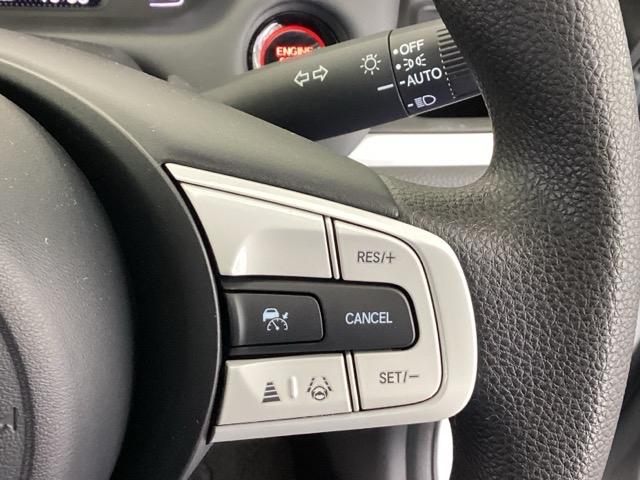 フィット ホーム　純正メモリーナビ　リアカメラ　ＥＴＣ　衝突軽減ブレーキ　ＬＥＤライト　オートライト　クリアランスソナー　フルセグＴＶ　記録簿付　エアバッグ　ｉストップ　スマ－トキ－　盗難防止装置　Ｗエアバック　ＤＶＤ（41枚目）