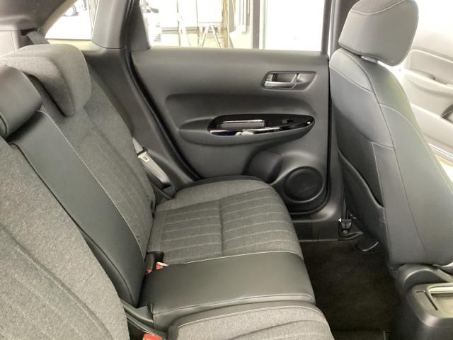 フィット ホーム　純正メモリーナビ　リアカメラ　ＥＴＣ　衝突軽減ブレーキ　ＬＥＤライト　オートライト　クリアランスソナー　フルセグＴＶ　記録簿付　エアバッグ　ｉストップ　スマ－トキ－　盗難防止装置　Ｗエアバック　ＤＶＤ（59枚目）