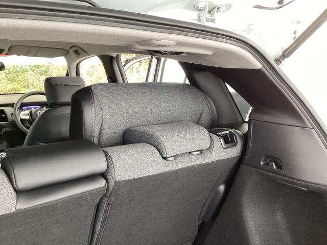 フィット ホーム　純正メモリーナビ　リアカメラ　ＥＴＣ　衝突軽減ブレーキ　ＬＥＤライト　オートライト　クリアランスソナー　フルセグＴＶ　記録簿付　エアバッグ　ｉストップ　スマ－トキ－　盗難防止装置　Ｗエアバック　ＤＶＤ（64枚目）