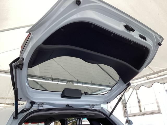 フィット ホーム　純正メモリーナビ　リアカメラ　ＥＴＣ　衝突軽減ブレーキ　ＬＥＤライト　オートライト　クリアランスソナー　フルセグＴＶ　記録簿付　エアバッグ　ｉストップ　スマ－トキ－　盗難防止装置　Ｗエアバック　ＤＶＤ（67枚目）