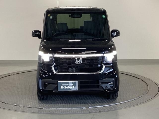 Ｎ－ＢＯＸカスタム ターボ　純正ディスプレイオーディオ　リアカメラ　イモビライザー　衝突被害軽減　ベンチシート　キーフリー　Ｐセンサー　ＥＳＣ　パワステ　両席エアバック　サイドエアバッグ　ターボ車　ＵＳＢ接続　Ａライト　スマキー（6枚目）