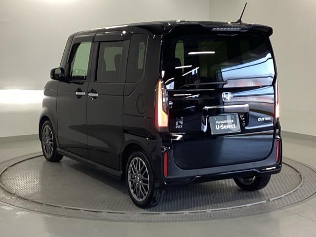 Ｎ－ＢＯＸカスタム ターボ　純正ディスプレイオーディオ　リアカメラ　イモビライザー　衝突被害軽減　ベンチシート　キーフリー　Ｐセンサー　ＥＳＣ　パワステ　両席エアバック　サイドエアバッグ　ターボ車　ＵＳＢ接続　Ａライト　スマキー（26枚目）