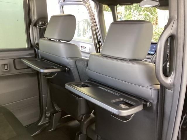 Ｎ－ＢＯＸカスタム ターボ　純正ディスプレイオーディオ　リアカメラ　イモビライザー　衝突被害軽減　ベンチシート　キーフリー　Ｐセンサー　ＥＳＣ　パワステ　両席エアバック　サイドエアバッグ　ターボ車　ＵＳＢ接続　Ａライト　スマキー（57枚目）