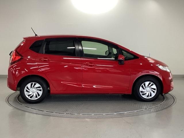 フィット １３Ｇ・Ｌパッケージ　純正メモリナビ　衝突低減ブレーキ　ＥＴＣ　軽減ブレーキ　盗難警報装置　Ｂカメ　Ｓキー　ワンセグ　フルオートエアコン　ナビＴＶ　リモコンキー　サイドＳＲＳ　横滑り防止機能　エアバック　アイスト　ドラレコ（32枚目）