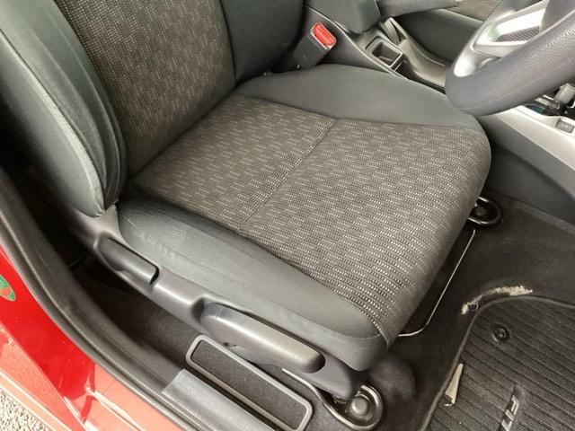 フィット １３Ｇ・Ｌパッケージ　純正メモリナビ　衝突低減ブレーキ　ＥＴＣ　軽減ブレーキ　盗難警報装置　Ｂカメ　Ｓキー　ワンセグ　フルオートエアコン　ナビＴＶ　リモコンキー　サイドＳＲＳ　横滑り防止機能　エアバック　アイスト　ドラレコ（56枚目）