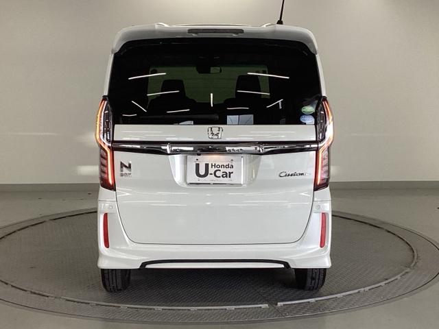 Ｎ－ＢＯＸカスタム Ｇ・Ｌホンダセンシング　純正ナビ　フルセグ　リアカメラ　地デジＴＶ　助手席エアバッグ　キーレス　シートＨ　アイドリングＳＴ　セキュリティーアラーム　スマ－トキ－　ナビＴＶ　ＥＴＣ　前車追従機能　サイドエアバッグ　ＵＳＢ（9枚目）