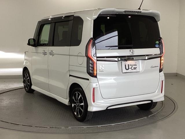 Ｎ－ＢＯＸカスタム Ｇ・Ｌホンダセンシング　純正ナビ　フルセグ　リアカメラ　地デジＴＶ　助手席エアバッグ　キーレス　シートＨ　アイドリングＳＴ　セキュリティーアラーム　スマ－トキ－　ナビＴＶ　ＥＴＣ　前車追従機能　サイドエアバッグ　ＵＳＢ（10枚目）