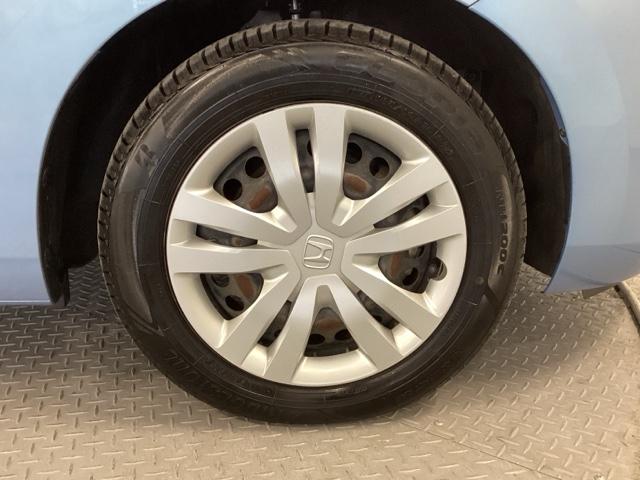 �X�`�[���z�C�[���ɂ́A�z���_�����̃z�C�[���J�o�[���t���Ă��܂��B