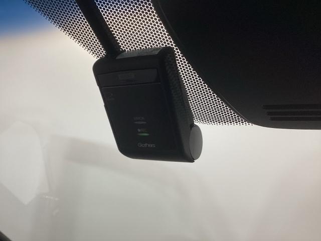 ステップワゴンスパーダ スパーダホンダセンシング　純正ナビ　リア席モニター　ＥＴＣ　盗難防止　助手席エアバッグ　Ｗパワスラ　地デジ　ＬＥＤライト　横滑り防止システム　オートエアコン　リアカメラ　ドライブレコーダー装着車　ＵＳＢ　ナビ＆ＴＶ　三列シート（25枚目）