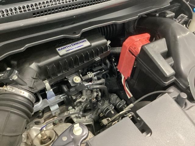 ステップワゴンスパーダ スパーダホンダセンシング　純正ナビ　リア席モニター　ＥＴＣ　盗難防止　助手席エアバッグ　Ｗパワスラ　地デジ　ＬＥＤライト　横滑り防止システム　オートエアコン　リアカメラ　ドライブレコーダー装着車　ＵＳＢ　ナビ＆ＴＶ　三列シート（27枚目）