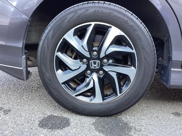 ステップワゴンスパーダ スパーダホンダセンシング　純正ナビ　リア席モニター　ＥＴＣ　盗難防止　助手席エアバッグ　Ｗパワスラ　地デジ　ＬＥＤライト　横滑り防止システム　オートエアコン　リアカメラ　ドライブレコーダー装着車　ＵＳＢ　ナビ＆ＴＶ　三列シート（29枚目）