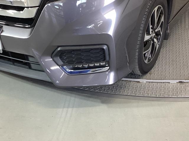 ステップワゴンスパーダ スパーダホンダセンシング　純正ナビ　リア席モニター　ＥＴＣ　盗難防止　助手席エアバッグ　Ｗパワスラ　地デジ　ＬＥＤライト　横滑り防止システム　オートエアコン　リアカメラ　ドライブレコーダー装着車　ＵＳＢ　ナビ＆ＴＶ　三列シート（32枚目）