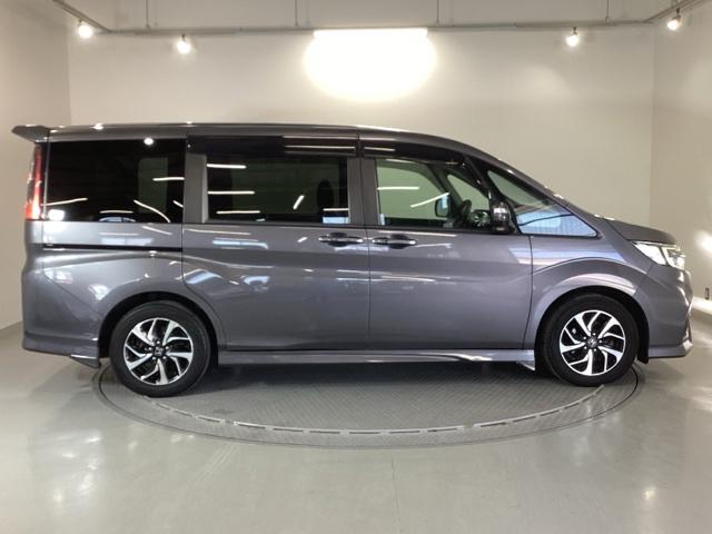 ステップワゴンスパーダ スパーダホンダセンシング　純正ナビ　リア席モニター　ＥＴＣ　盗難防止　助手席エアバッグ　Ｗパワスラ　地デジ　ＬＥＤライト　横滑り防止システム　オートエアコン　リアカメラ　ドライブレコーダー装着車　ＵＳＢ　ナビ＆ＴＶ　三列シート（34枚目）