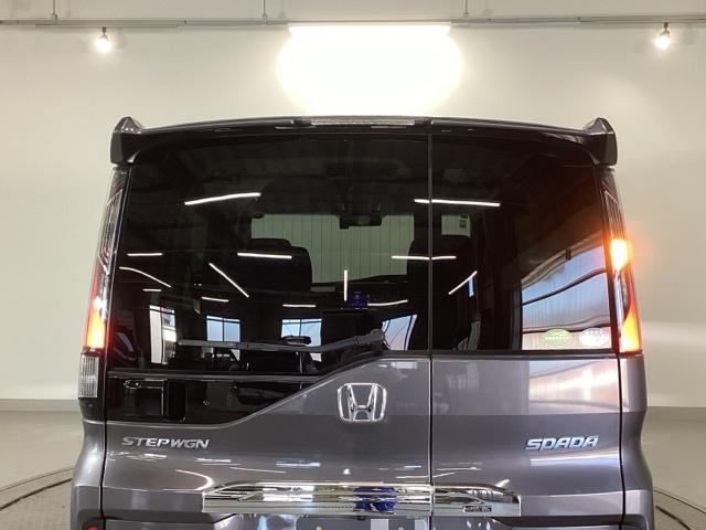 ステップワゴンスパーダ スパーダホンダセンシング　純正ナビ　リア席モニター　ＥＴＣ　盗難防止　助手席エアバッグ　Ｗパワスラ　地デジ　ＬＥＤライト　横滑り防止システム　オートエアコン　リアカメラ　ドライブレコーダー装着車　ＵＳＢ　ナビ＆ＴＶ　三列シート（35枚目）