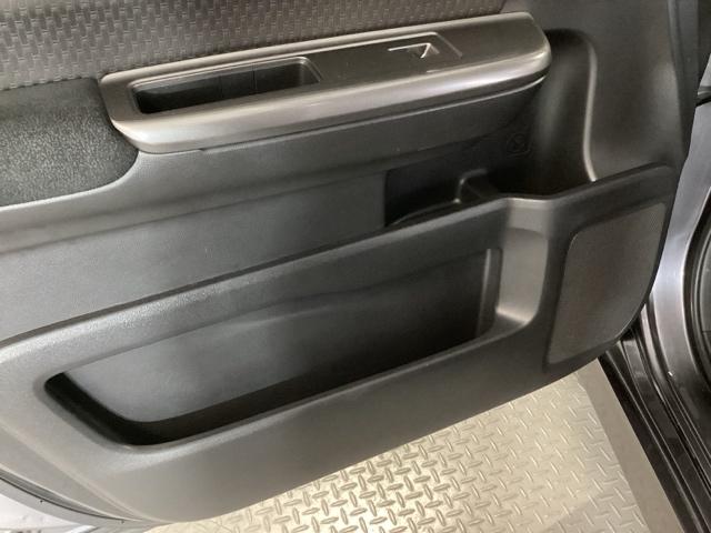 ステップワゴンスパーダ スパーダホンダセンシング　純正ナビ　リア席モニター　ＥＴＣ　盗難防止　助手席エアバッグ　Ｗパワスラ　地デジ　ＬＥＤライト　横滑り防止システム　オートエアコン　リアカメラ　ドライブレコーダー装着車　ＵＳＢ　ナビ＆ＴＶ　三列シート（42枚目）