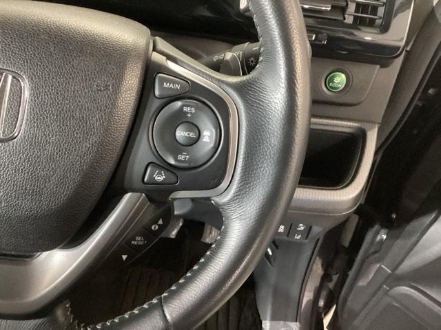 ステップワゴンスパーダ スパーダホンダセンシング　純正ナビ　リア席モニター　ＥＴＣ　盗難防止　助手席エアバッグ　Ｗパワスラ　地デジ　ＬＥＤライト　横滑り防止システム　オートエアコン　リアカメラ　ドライブレコーダー装着車　ＵＳＢ　ナビ＆ＴＶ　三列シート（50枚目）