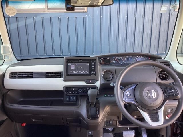 �t�����g�K���X���傫���A���C�h�Ȏ��E�ŉ^�]�����₷���Ȃ�悤�ɁA�݌v����Ă��܂��B