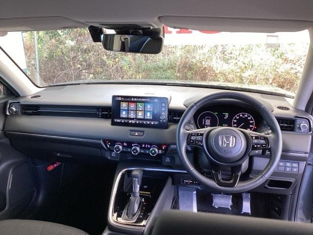 ヴェゼル ｅ：ＨＥＶＺ　純正メモリーナビ　ドラレコ　リアカメラ　衝突回避支援ブレーキ機能　スマキ　Ｐトランク　フルオートエアコン　Ｄレコ　エアバッグ　両席エアバック　Ｒカメ　記録簿付　パワーウィンドウ　ＬＥＤランプ　ソナー（2枚目）