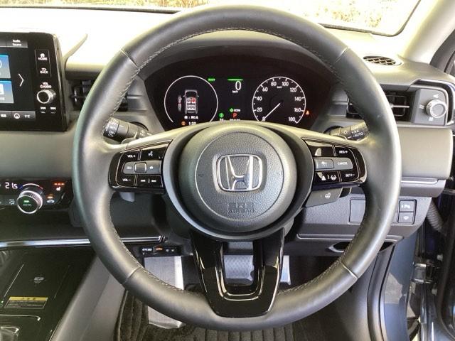 ヴェゼル ｅ：ＨＥＶＺ　純正メモリーナビ　ドラレコ　リアカメラ　衝突回避支援ブレーキ機能　スマキ　Ｐトランク　フルオートエアコン　Ｄレコ　エアバッグ　両席エアバック　Ｒカメ　記録簿付　パワーウィンドウ　ＬＥＤランプ　ソナー（14枚目）