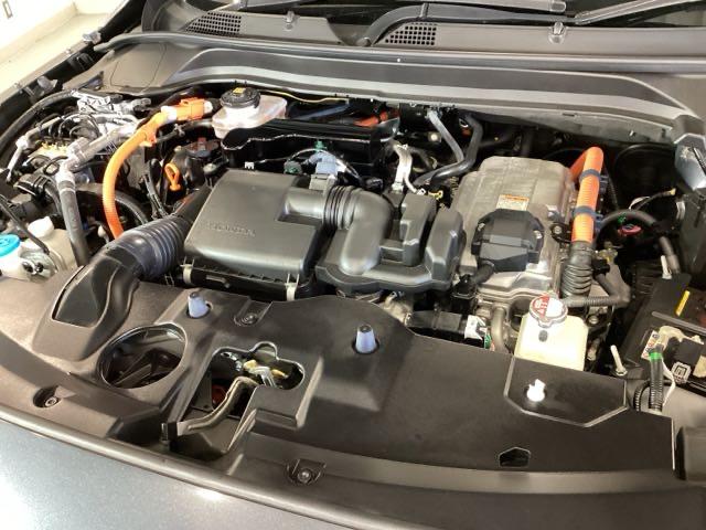 ヴェゼル ｅ：ＨＥＶＺ　純正メモリーナビ　ドラレコ　リアカメラ　衝突回避支援ブレーキ機能　スマキ　Ｐトランク　フルオートエアコン　Ｄレコ　エアバッグ　両席エアバック　Ｒカメ　記録簿付　パワーウィンドウ　ＬＥＤランプ　ソナー（20枚目）