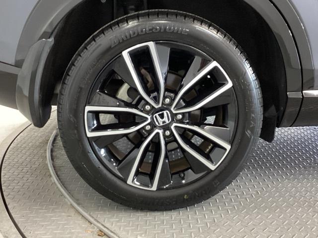 ヴェゼル ｅ：ＨＥＶＺ　純正メモリーナビ　ドラレコ　リアカメラ　衝突回避支援ブレーキ機能　スマキ　Ｐトランク　フルオートエアコン　Ｄレコ　エアバッグ　両席エアバック　Ｒカメ　記録簿付　パワーウィンドウ　ＬＥＤランプ　ソナー（21枚目）